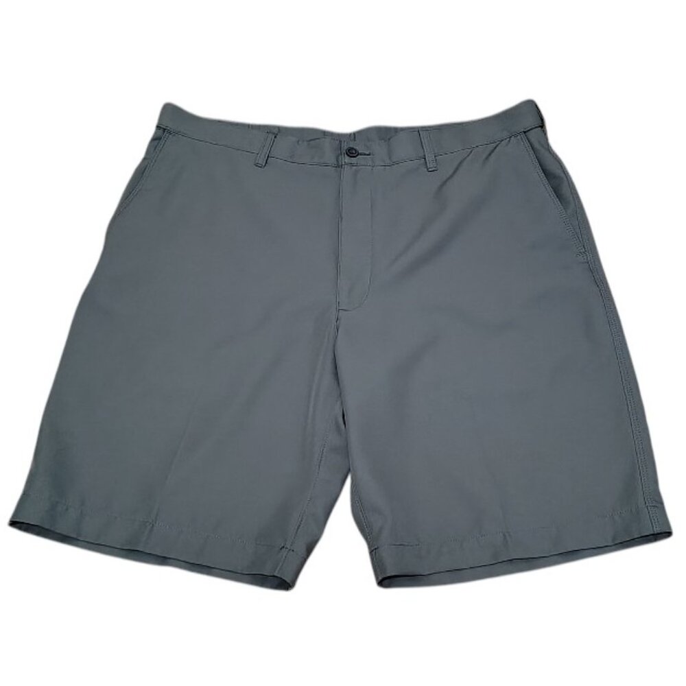 Men’s PGA Tour Golf Shorts Size 38 Grey Color.